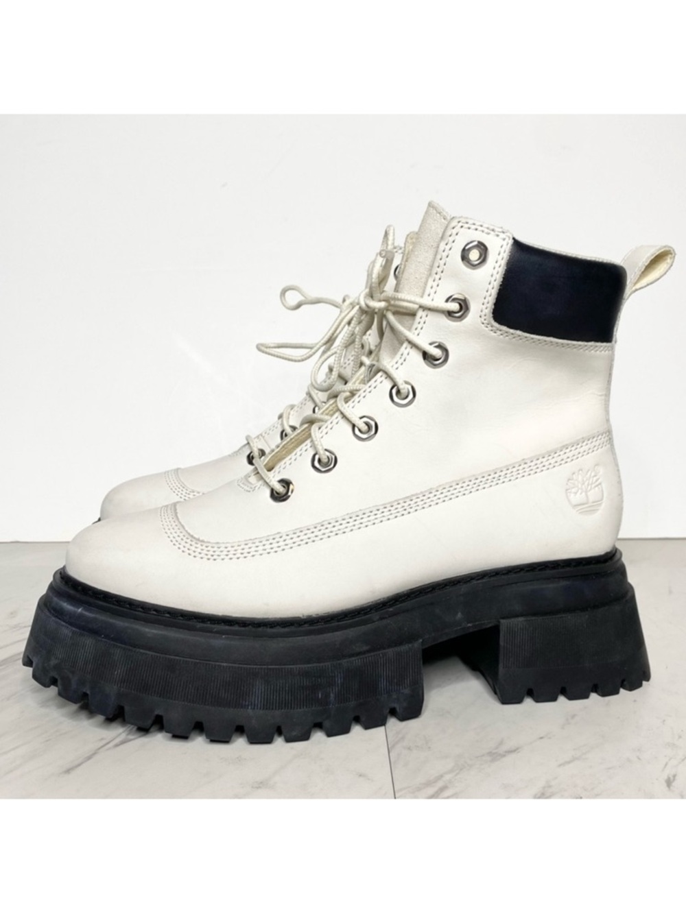 Timberland Sky White Black Chunky Lace Up Boot 7 1/2